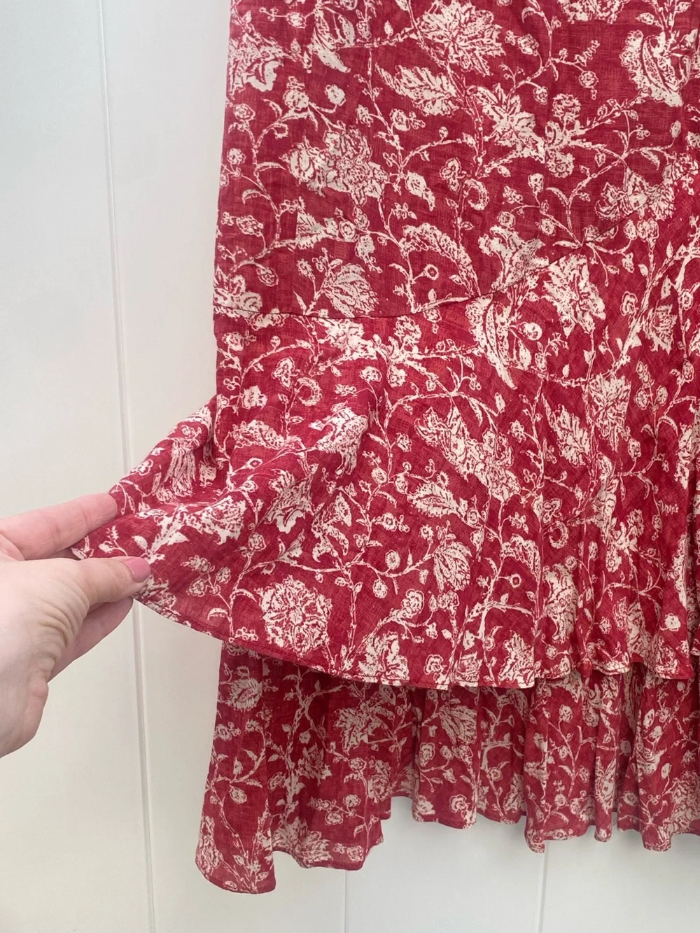 Peruvian Connection floral red and cream asymmetrical tiered midi skirt size 10
